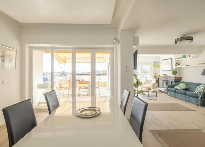 Oceanfront & Big Terrace Private Condo