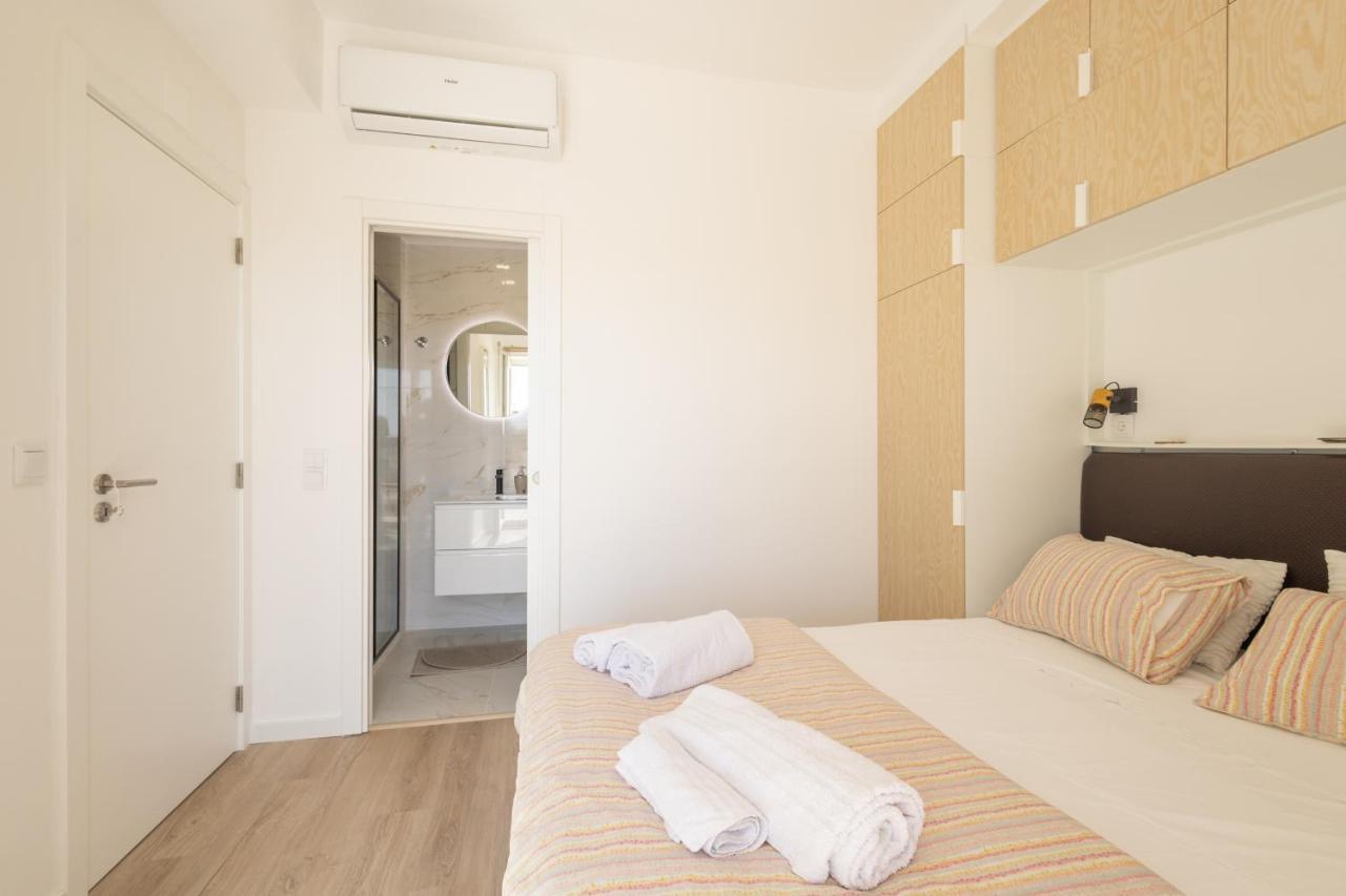 Oceanfront & Big Terrace Private Oeiras
