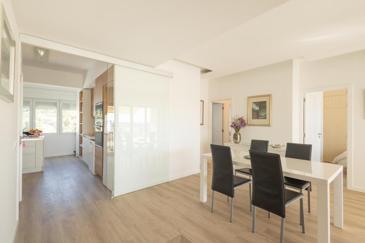 Oceanfront & Big Terrace Private Oeiras