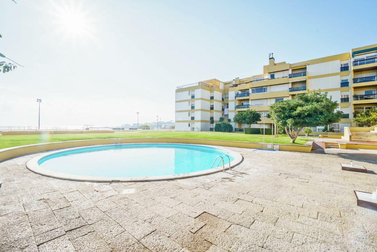 Oceanfront & Big Terrace Private Oeiras